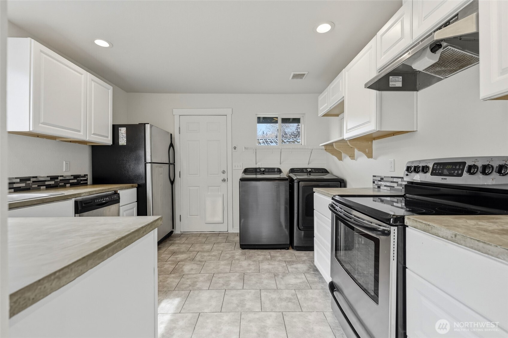 305 Market Street N, Bucoda, WA 98530