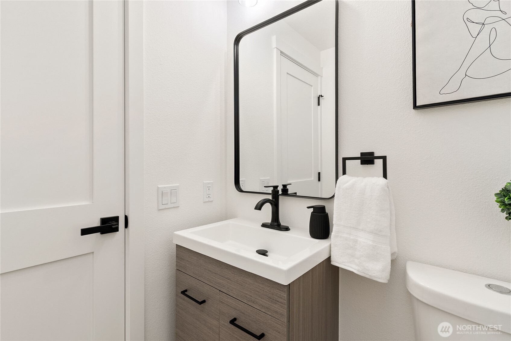 32211 26th Avenue SW, Federal Way, WA 98023