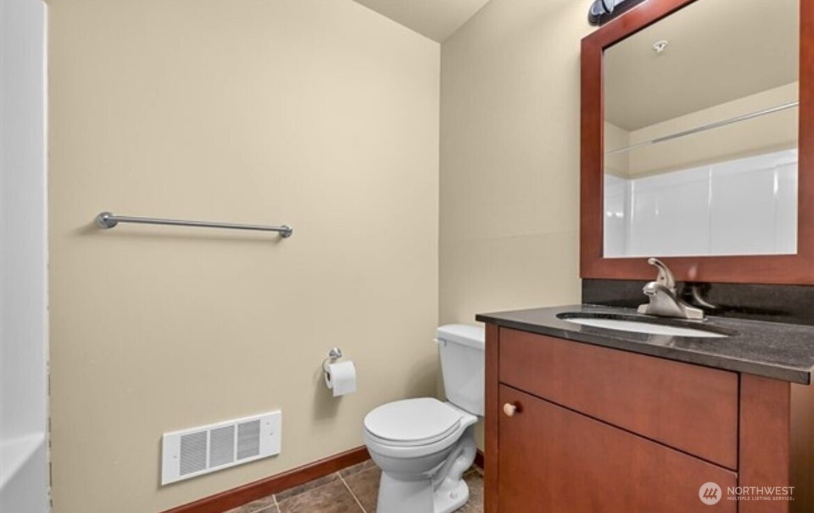 259 W Bakerview Road #C102, Bellingham, WA 98226