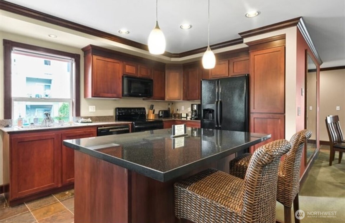 259 W Bakerview Road #C102, Bellingham, WA 98226
