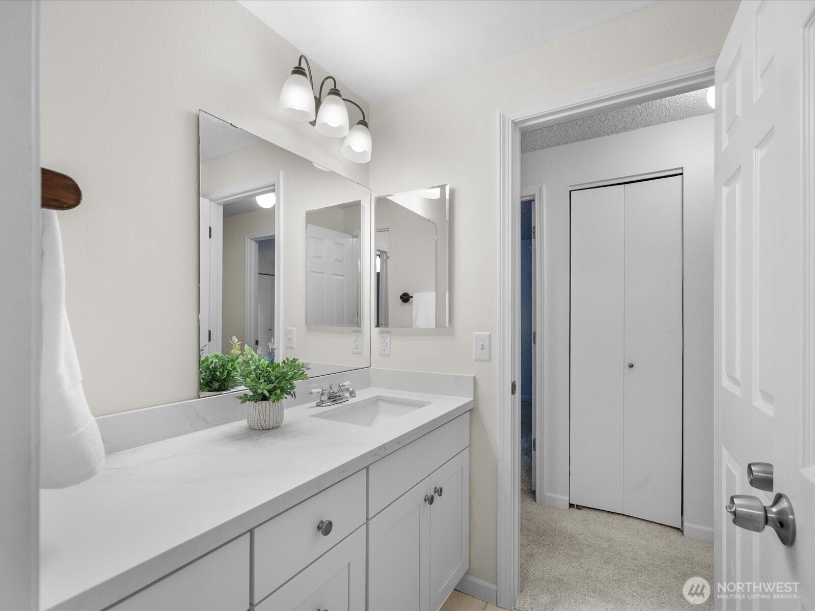 10725 127th Avenue NE, Kirkland, WA 98033