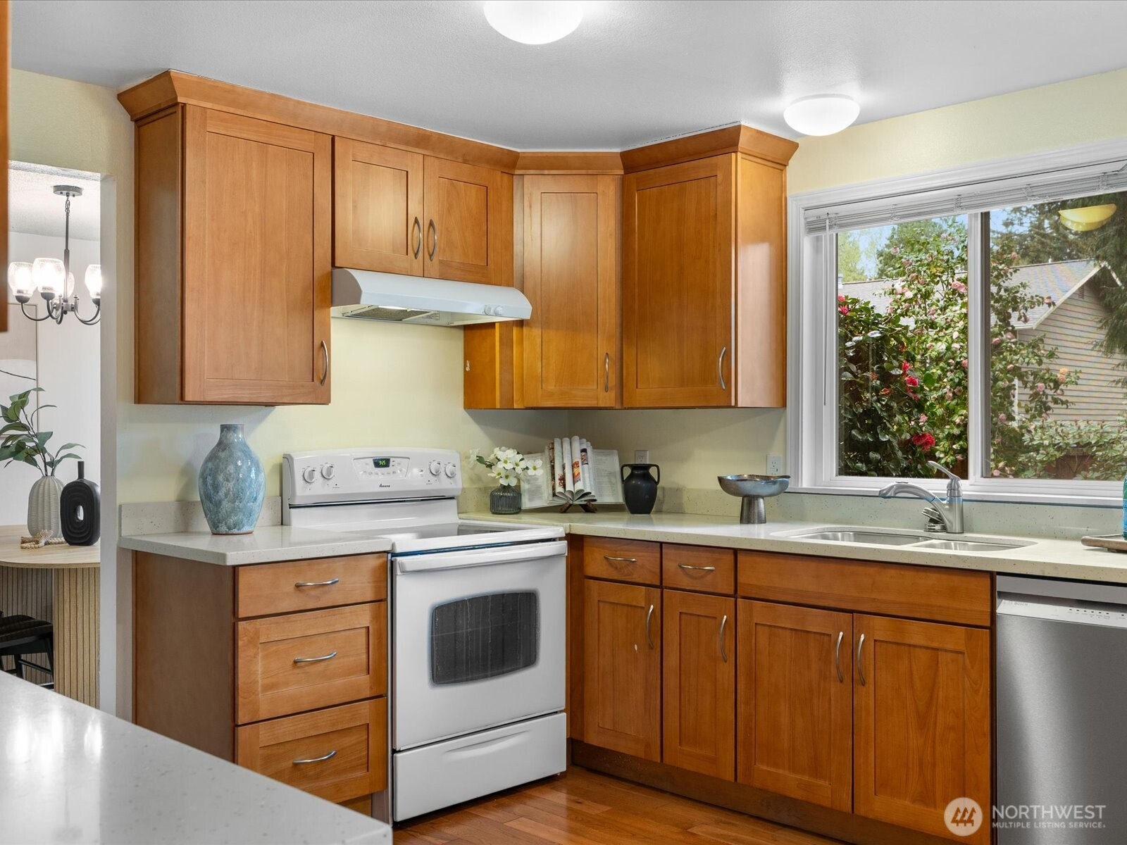 10725 127th Avenue NE, Kirkland, WA 98033