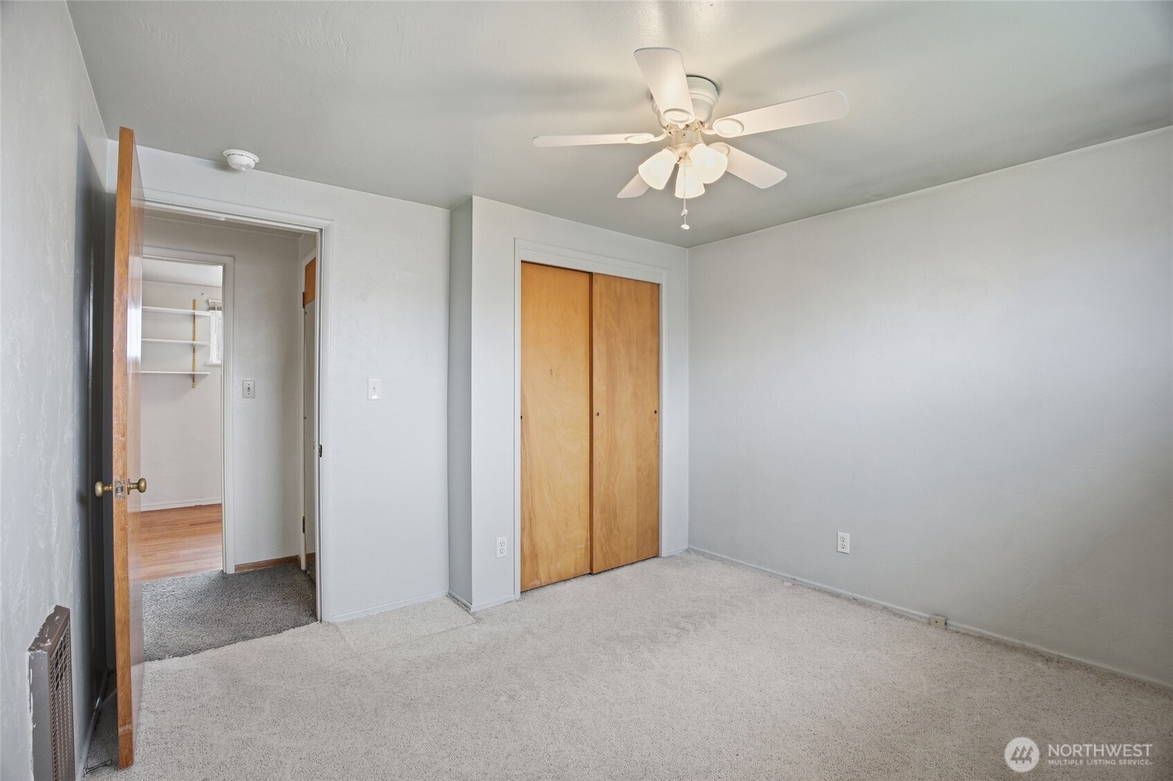 814 S Evergreen Drive , Moses Lake, WA 98837