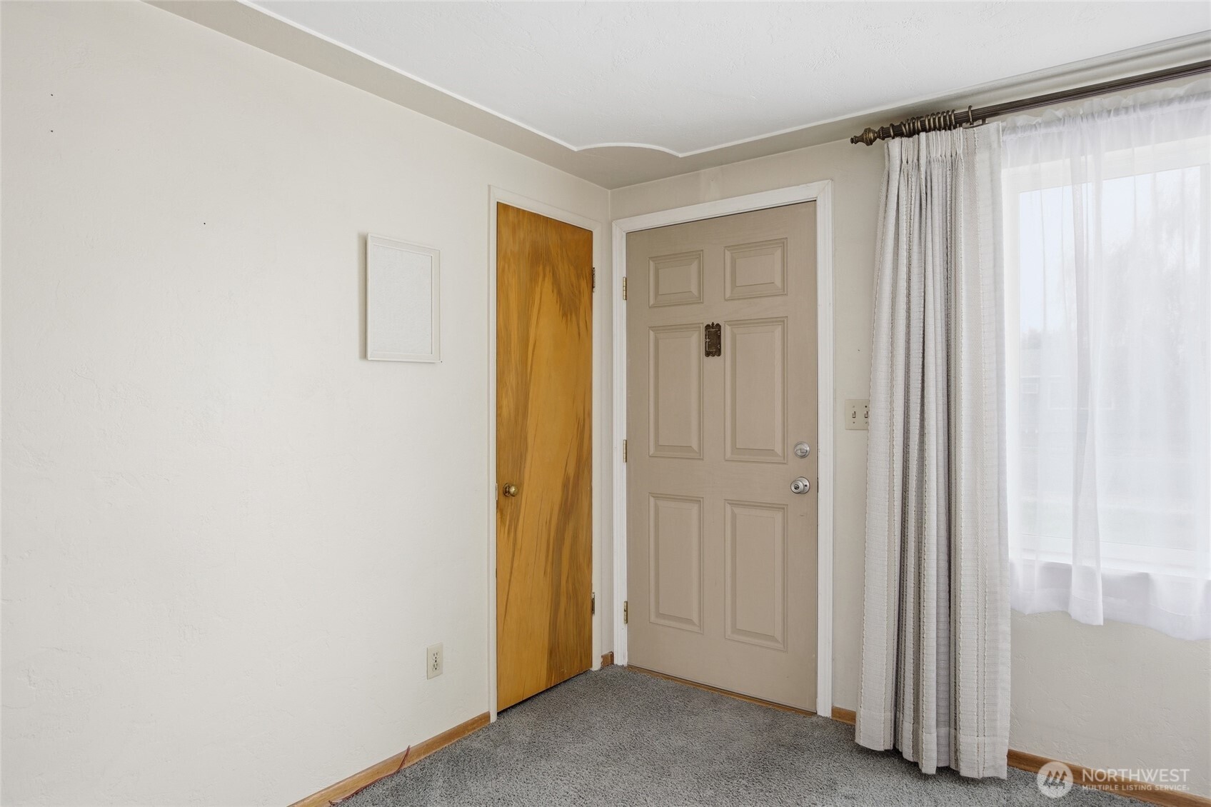 814 S Evergreen Drive , Moses Lake, WA 98837
