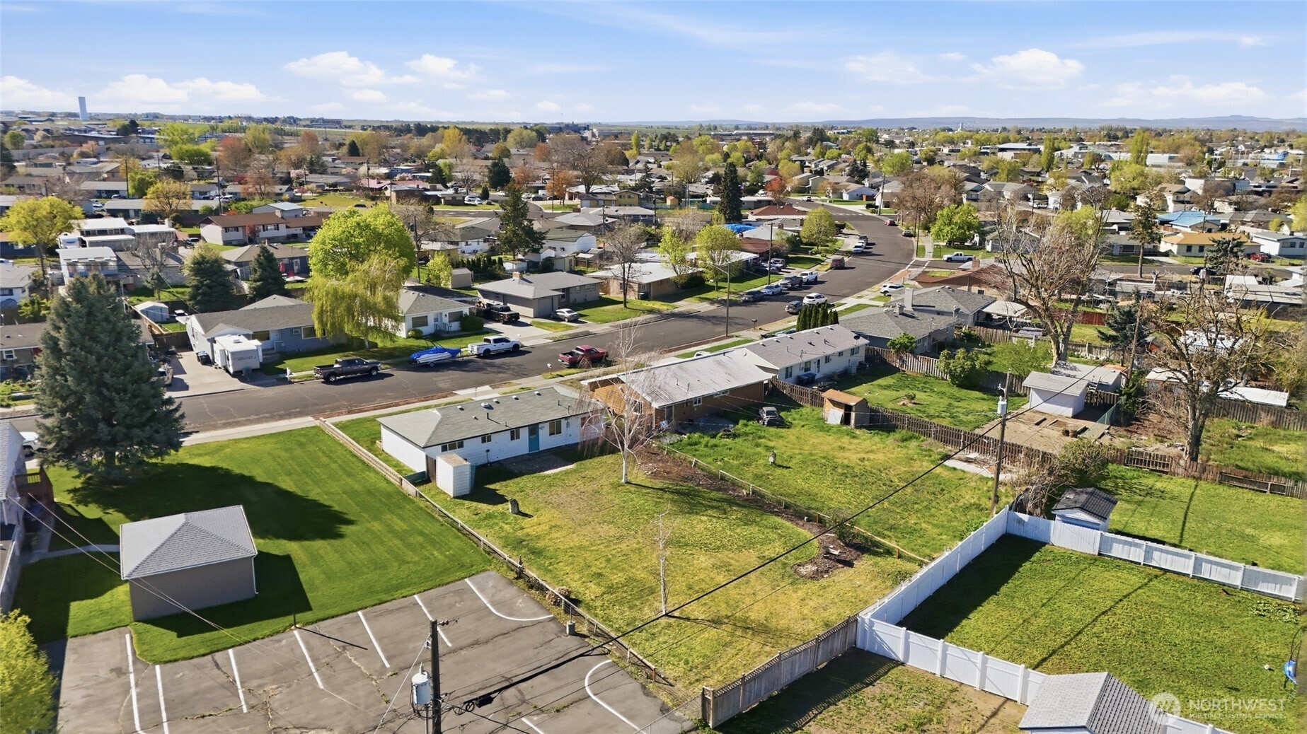 814 S Evergreen Drive , Moses Lake, WA 98837