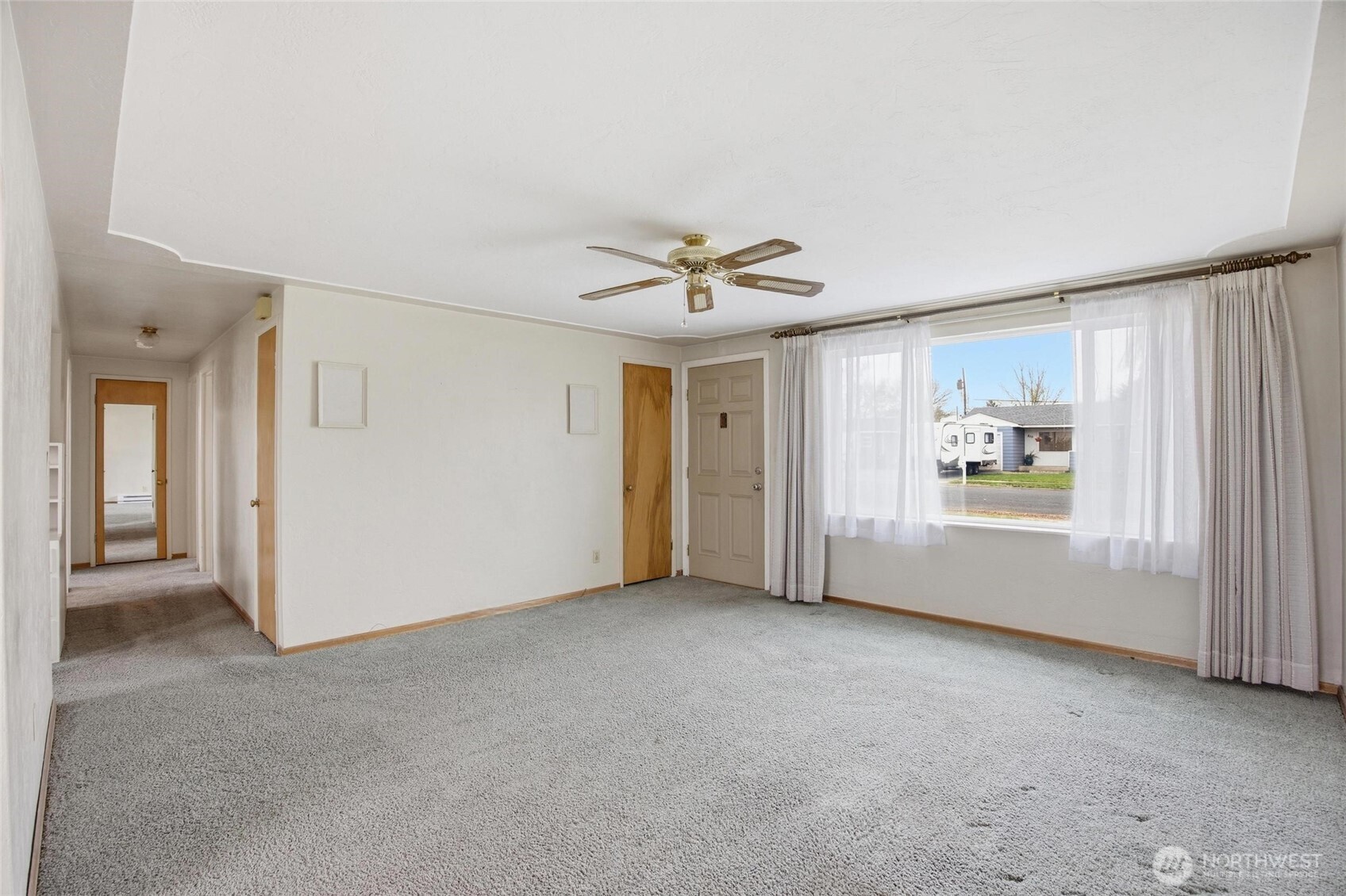 814 S Evergreen Drive , Moses Lake, WA 98837