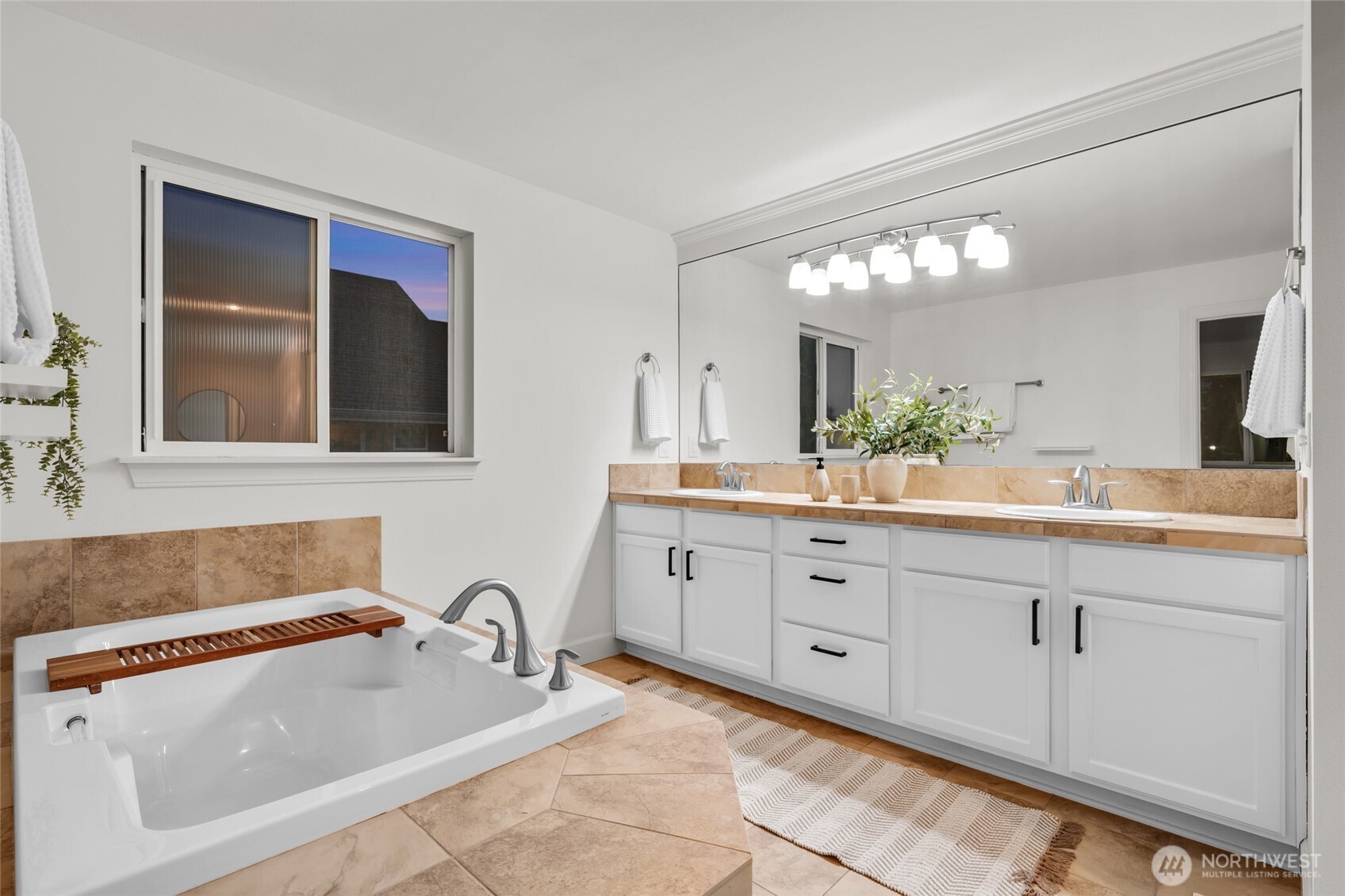 4518 NE 2nd Court , Renton, WA 98059