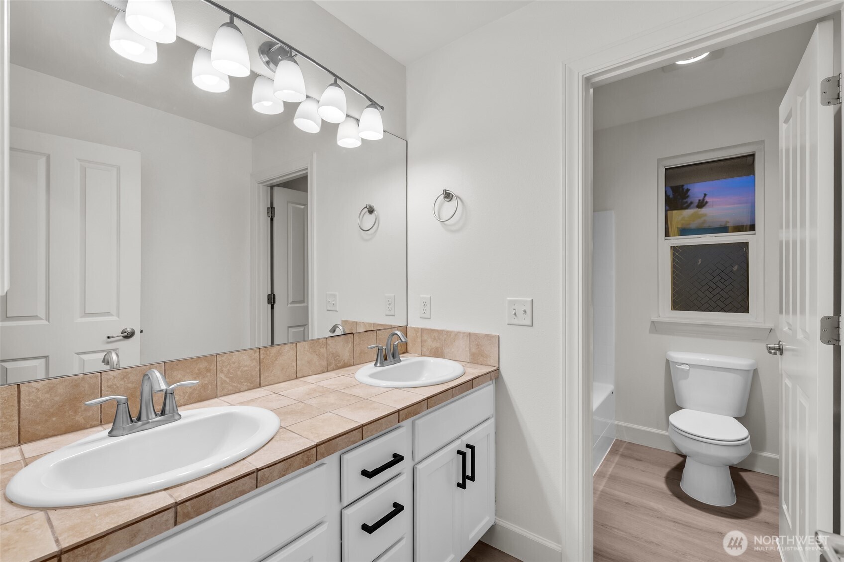 4518 NE 2nd Court , Renton, WA 98059