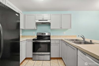 10806 Park Avenue S, Tacoma, WA 98444 - Photo 7
