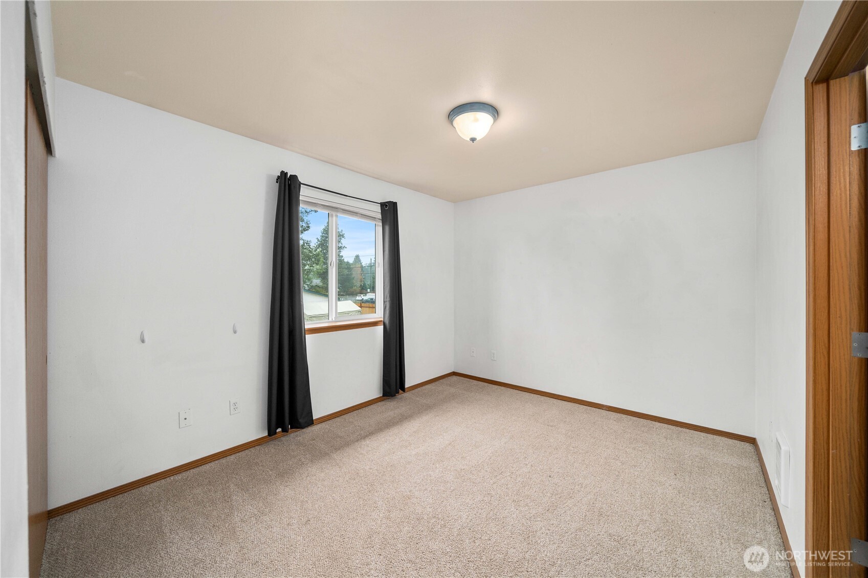 10806 Park Avenue S, Tacoma, WA 98444