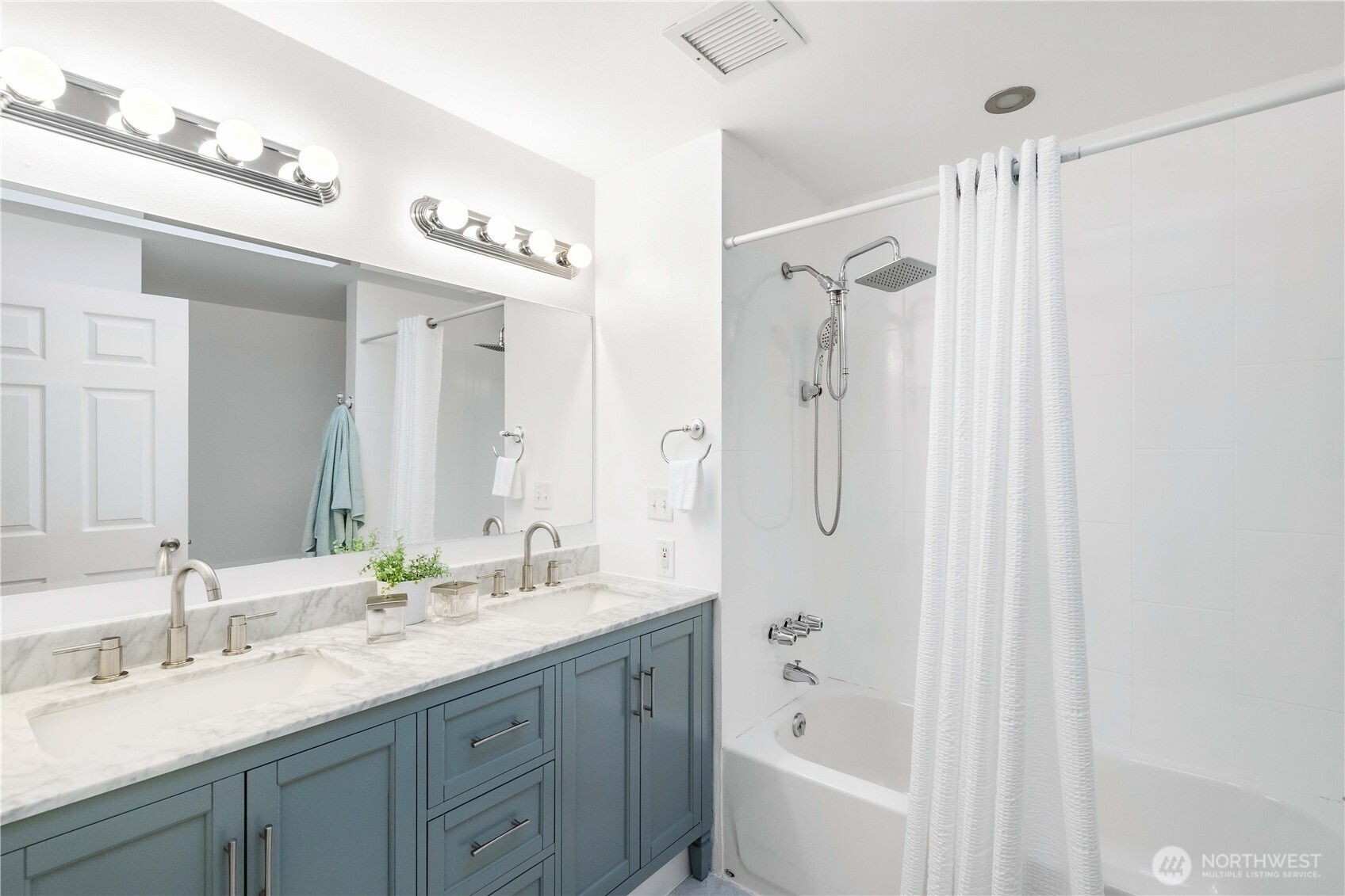 4610 181st Place SW, Lynnwood, WA 98037