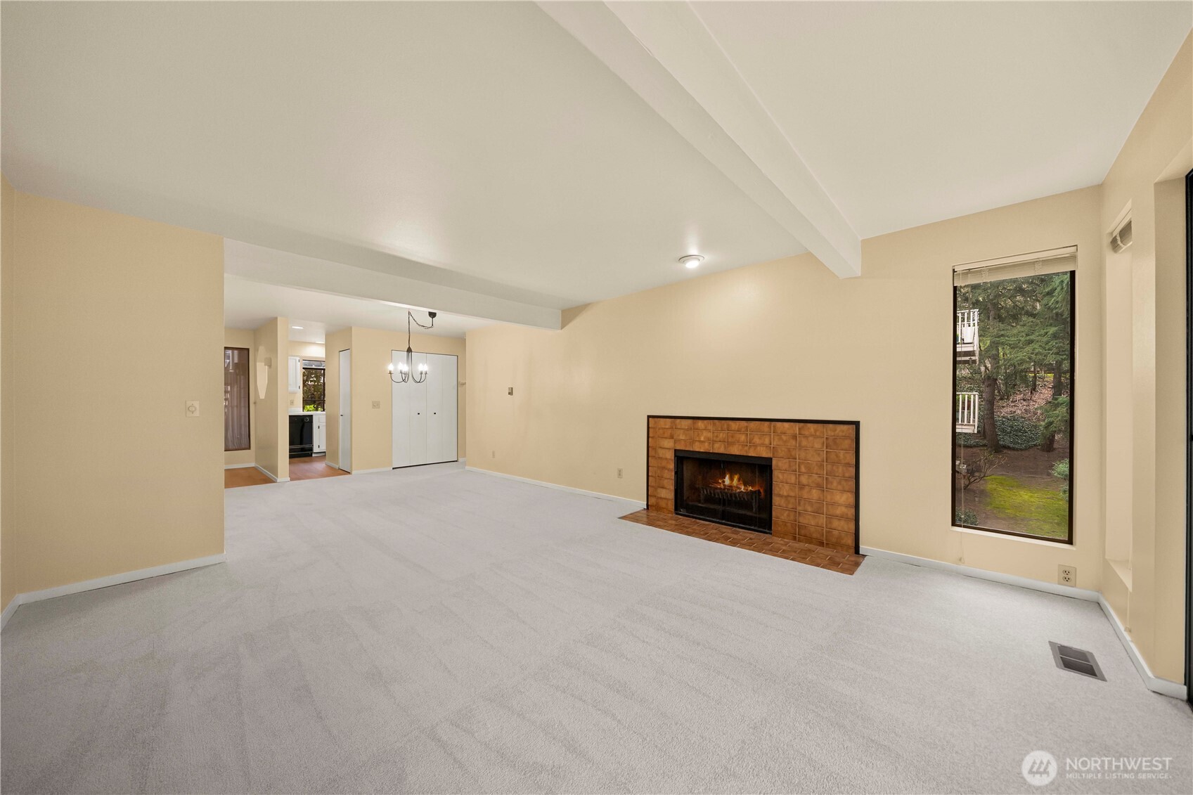 3911 108th Avenue NE #B203, Bellevue, WA 98004