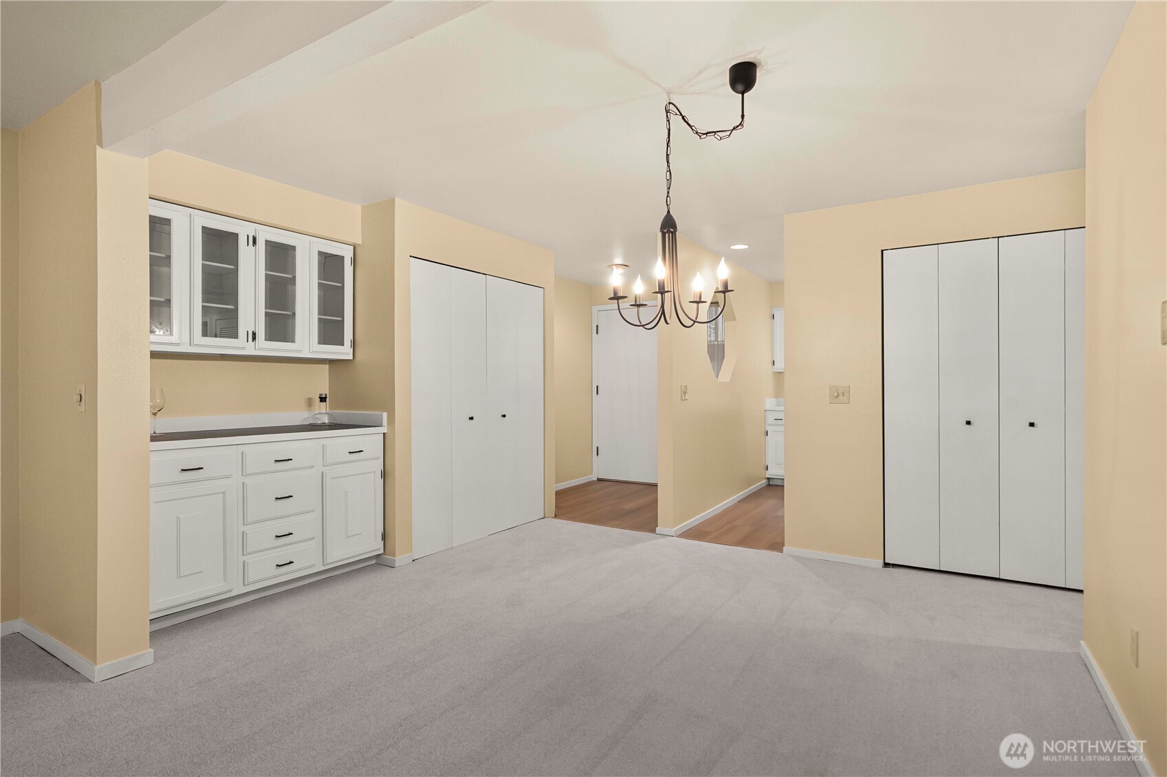 3911 108th Avenue NE #B203, Bellevue, WA 98004