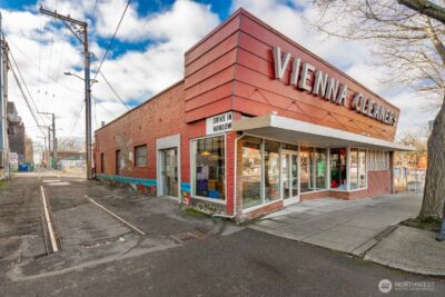206 E Magnolia Street , Bellingham, WA 98225