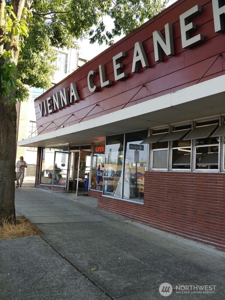 206 E Magnolia Street , Bellingham, WA 98225