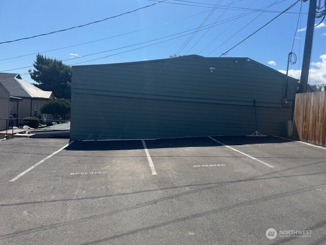 126 N Chelan Ave , Wenatchee, WA 98801