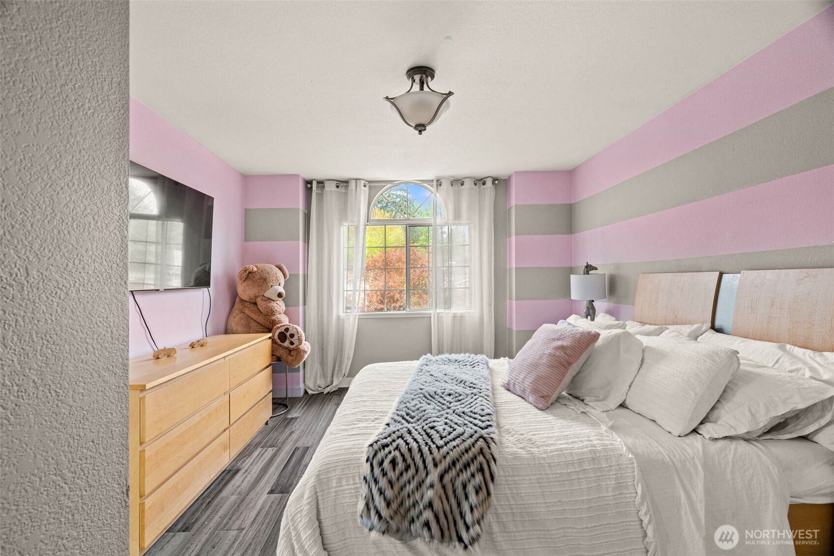 12737 NE 97th Place , Kirkland, WA 98033