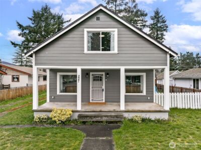 227 Mashell Avenue N, Eatonville, WA 98328