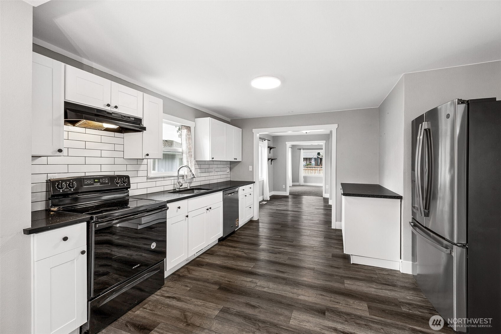 227 Mashell Avenue N, Eatonville, WA 98328