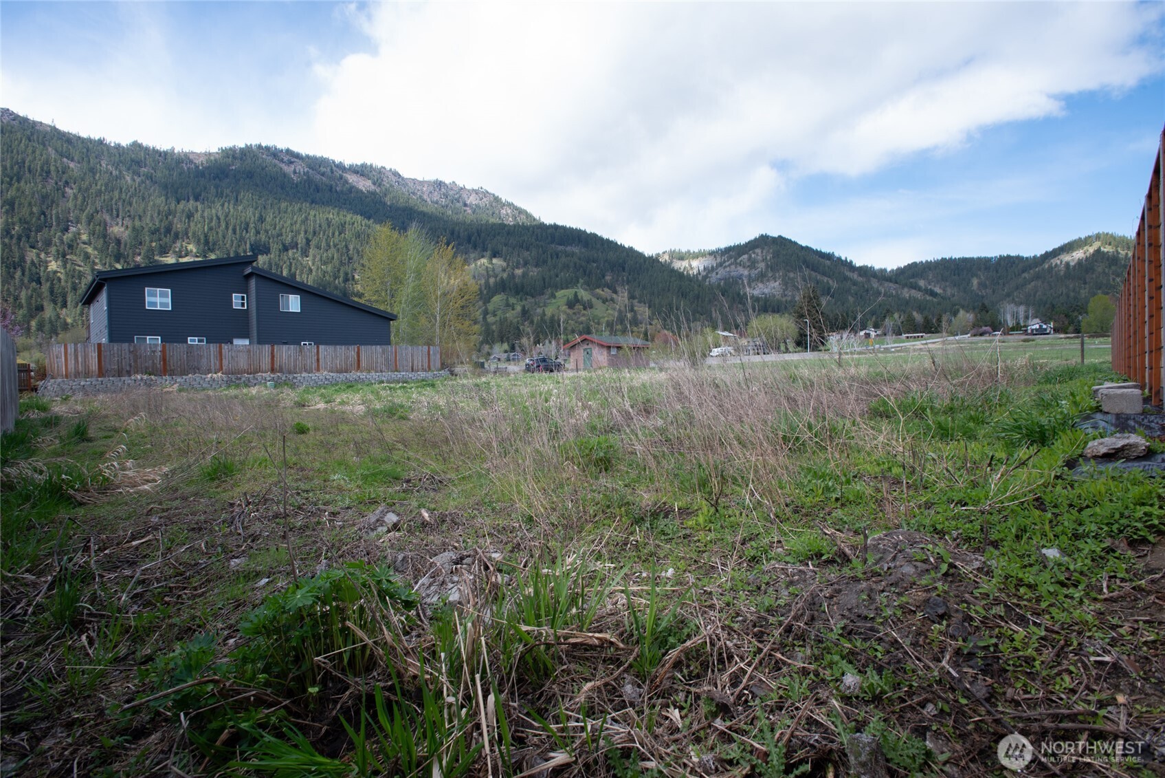 618 Ski Hill Drive , Leavenworth, WA 98826