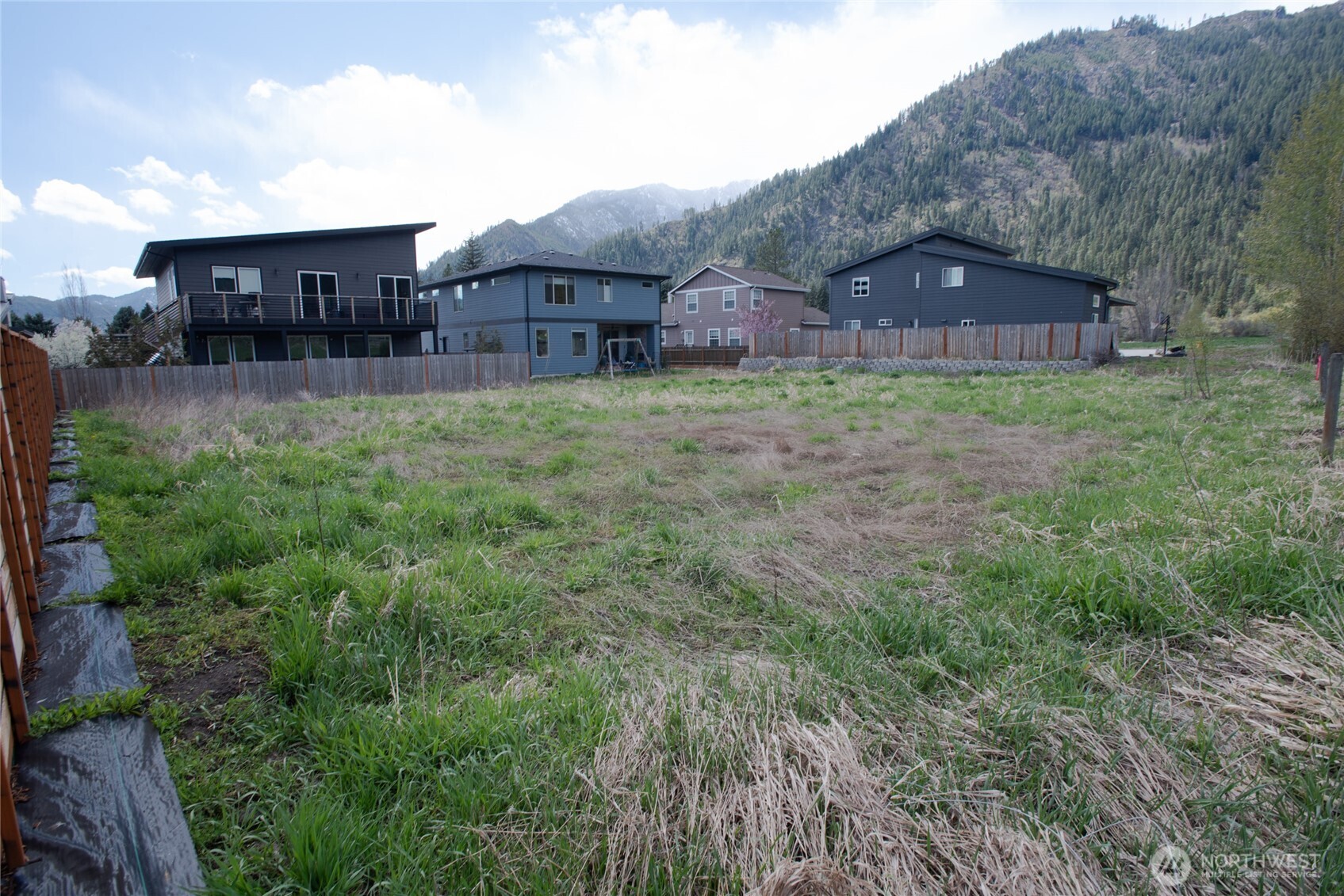 618 Ski Hill Drive , Leavenworth, WA 98826