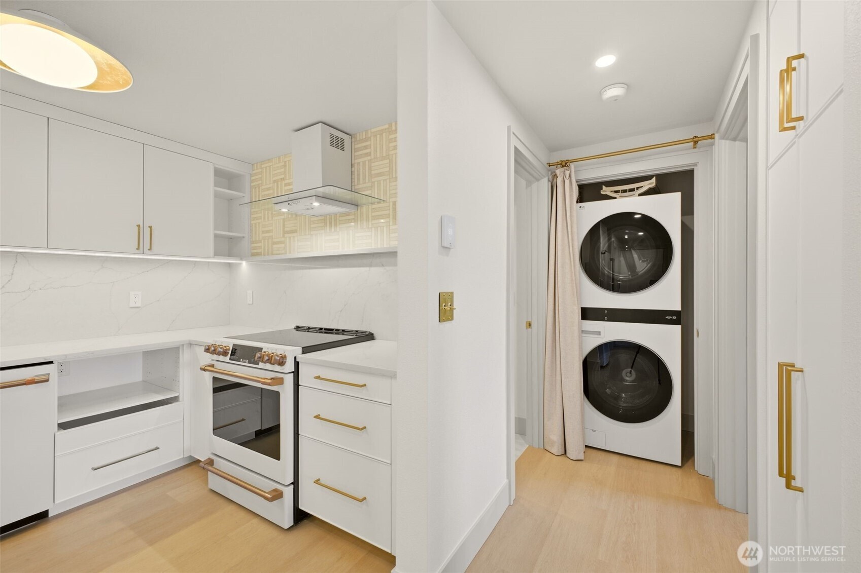 13209 Newcastle Way #C301, Newcastle, WA 98059