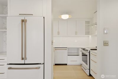 13209 Newcastle Way #C301, Newcastle, WA 98059 - Photo 4