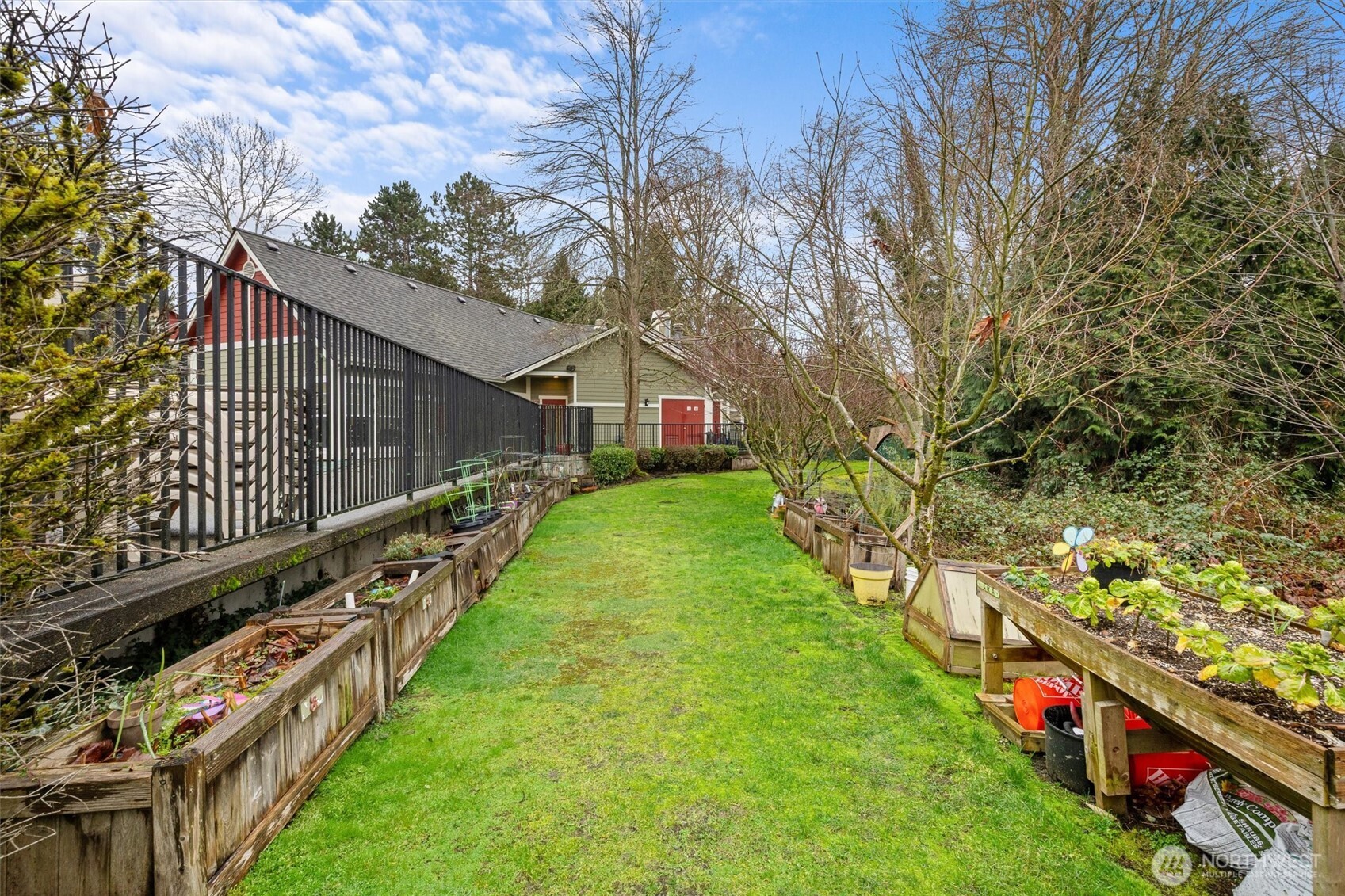 7711 NE 175th Street #C305, Kenmore, WA 98028