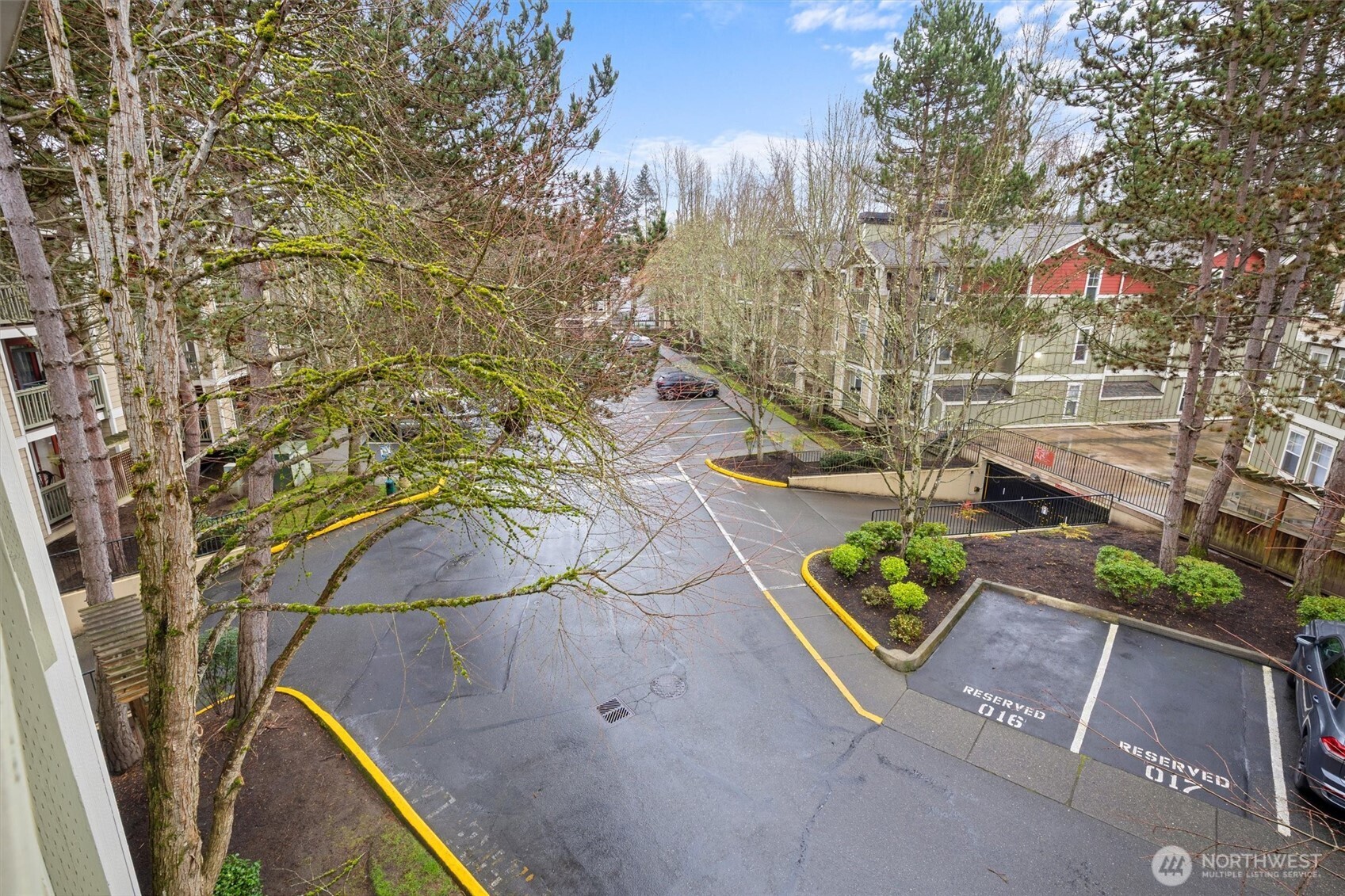 7711 NE 175th Street #C305, Kenmore, WA 98028