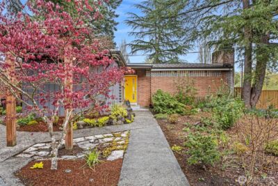 3102 NE 195th Street , Lake Forest Park, WA 98155-2550 - Photo 2