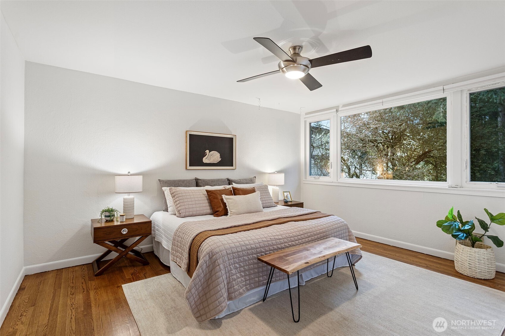 3102 NE 195th Street , Lake Forest Park, WA 98155-2550