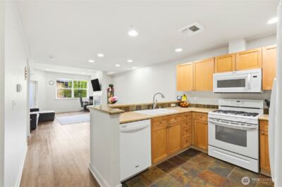 1000 Cabin Creek Lane SW ##B106, Issaquah, WA 98027-4648 - Photo 8