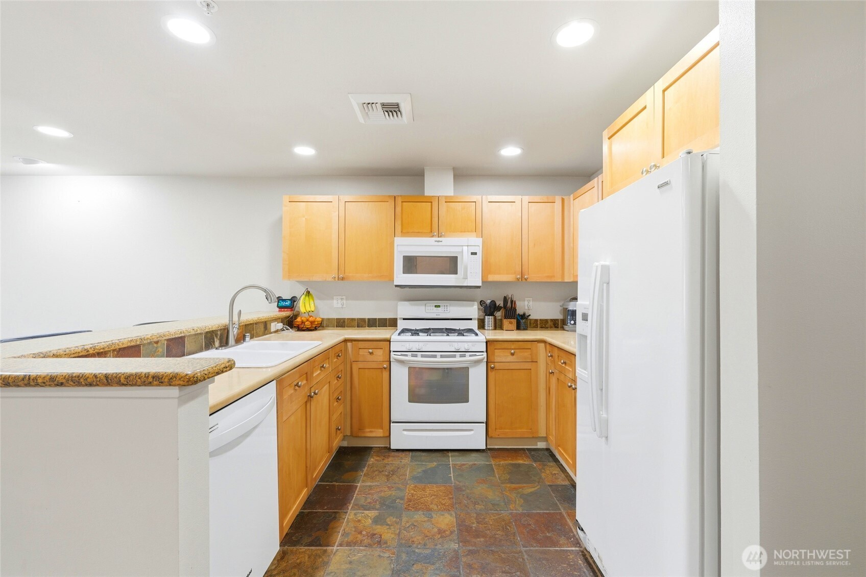 1000 Cabin Creek Lane SW ##B106, Issaquah, WA 98027-4648