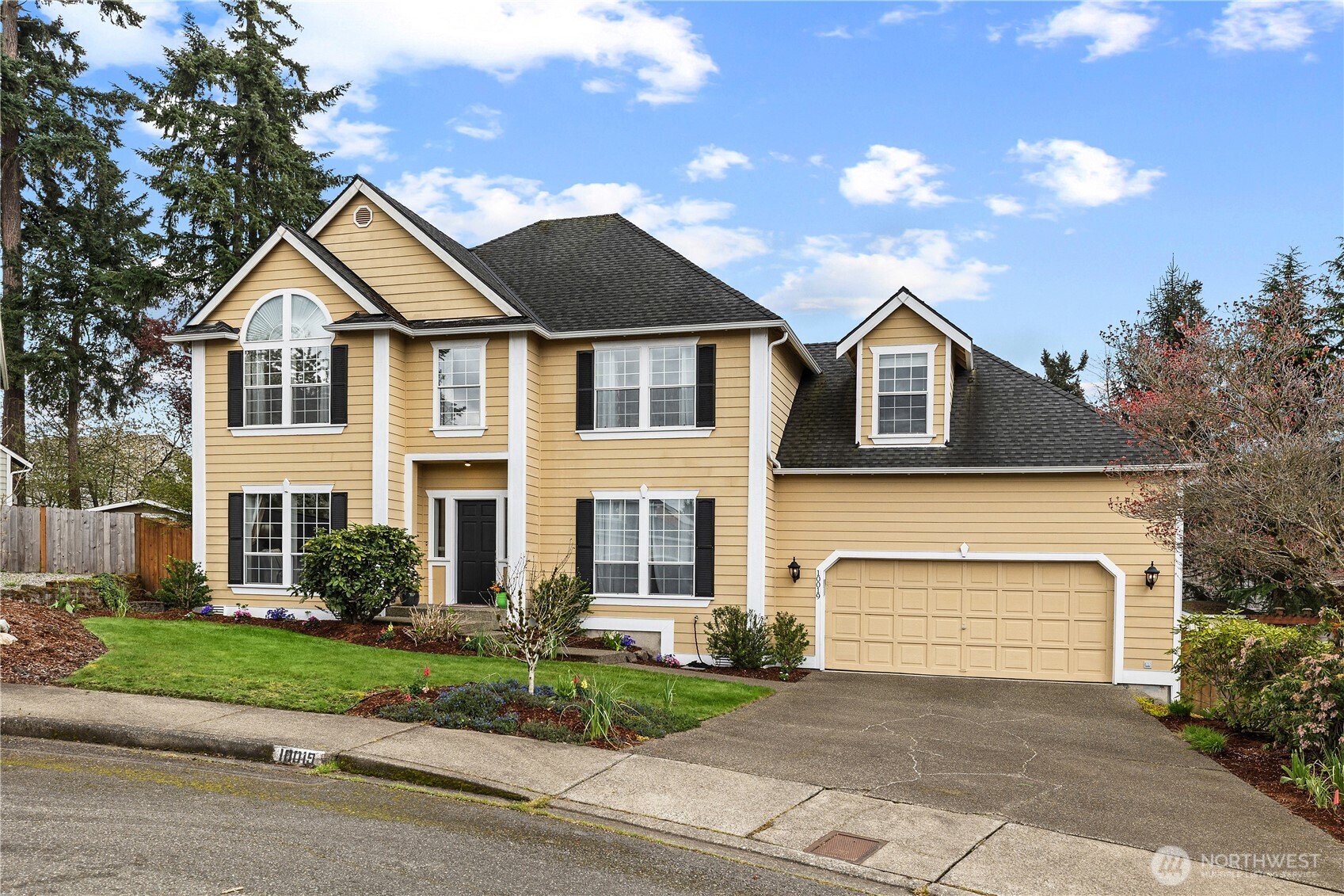 10019 SE 244th Court , Kent, WA 98030