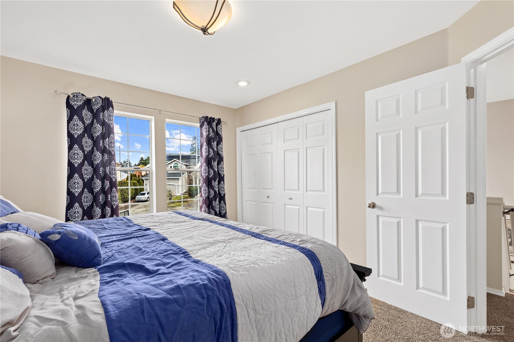 10019 SE 244th Court , Kent, WA 98030
