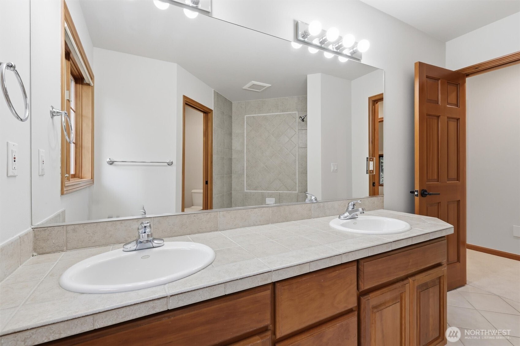 13799 NE 32nd Place , Bellevue, WA 98005