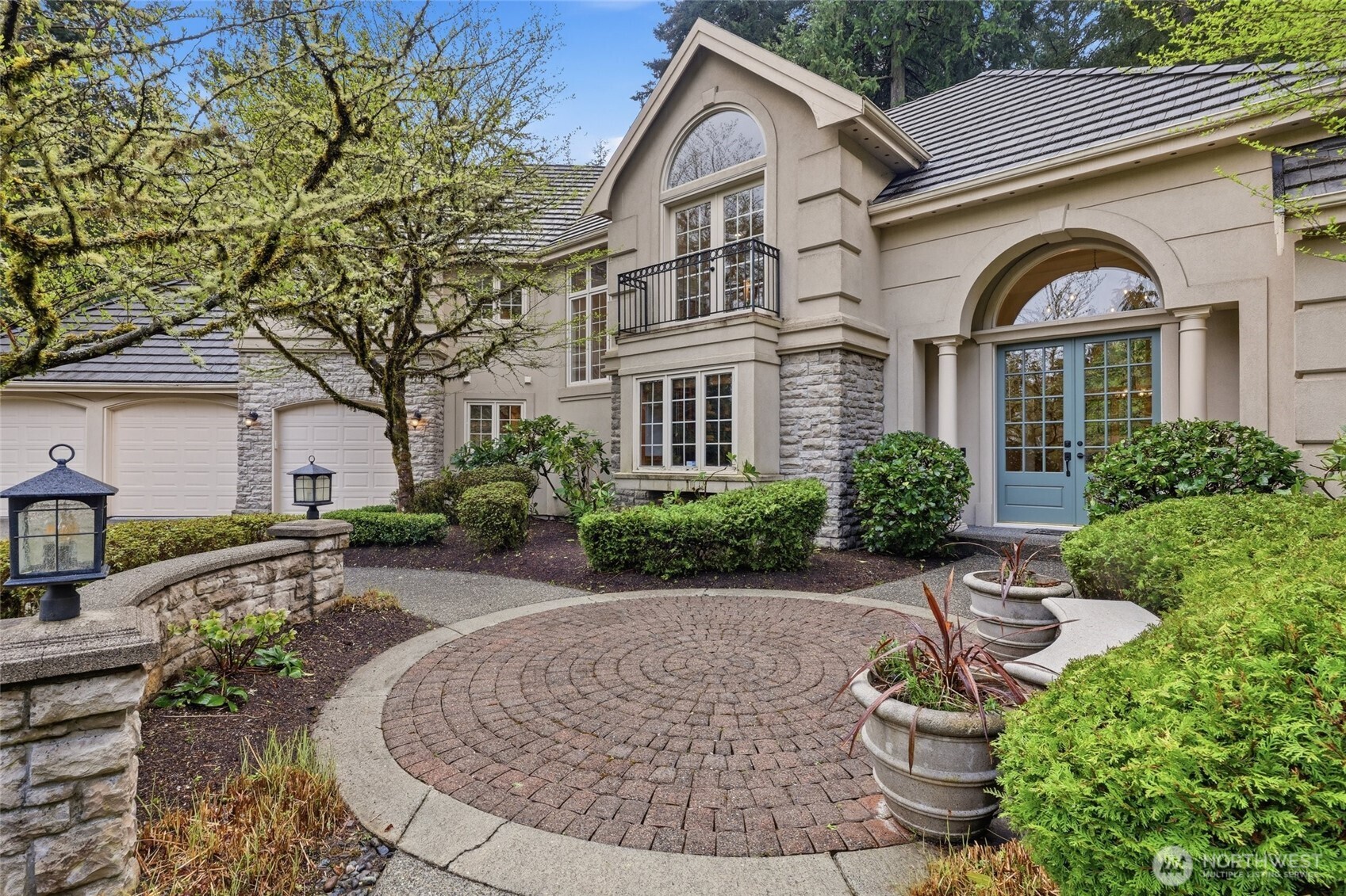13799 NE 32nd Place , Bellevue, WA 98005