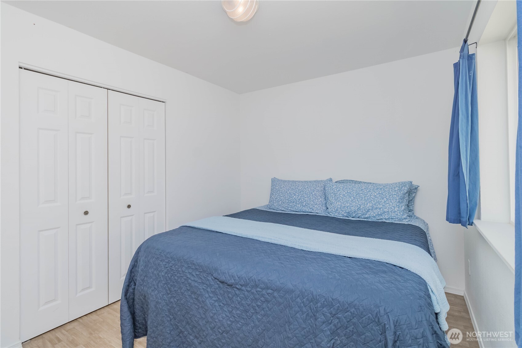 555 Ensign Avenue NW, Ocean Shores, WA 98569-9778