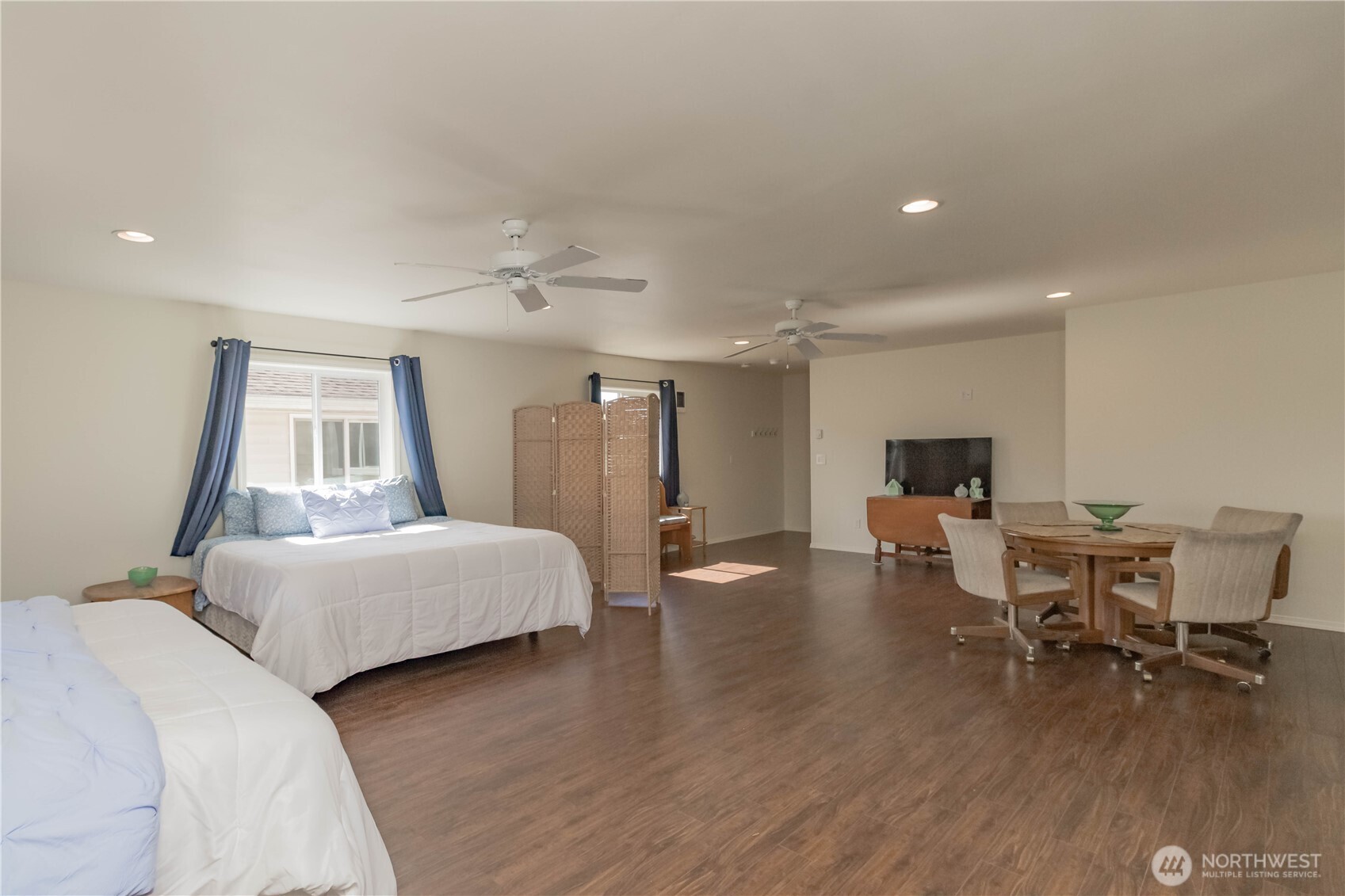 555 Ensign Avenue NW, Ocean Shores, WA 98569-9778