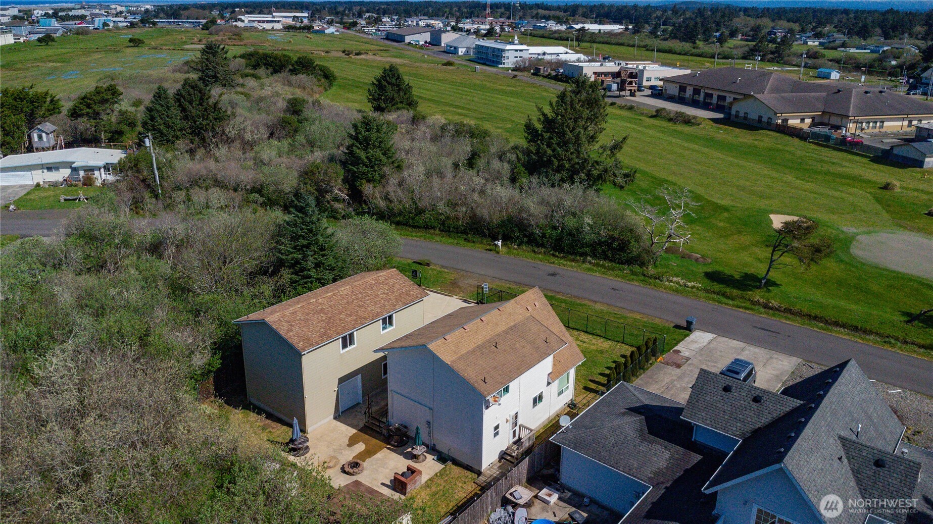 555 Ensign Avenue NW, Ocean Shores, WA 98569-9778