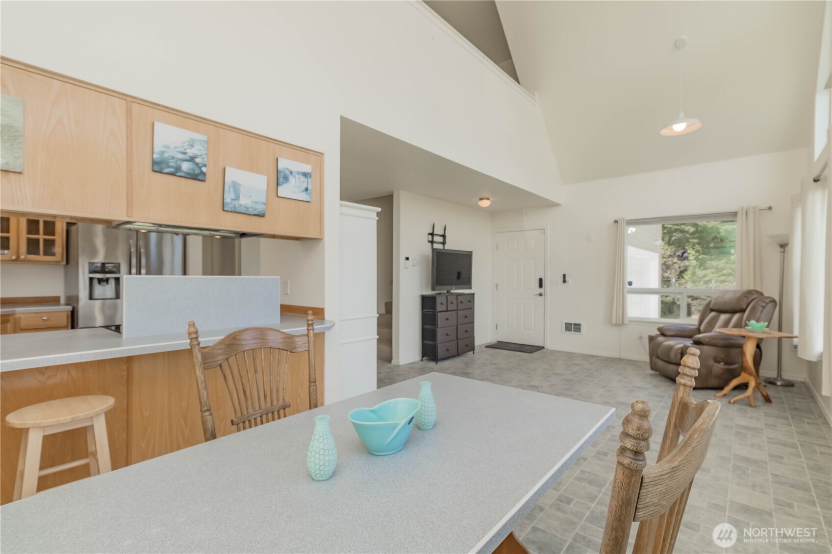 555 Ensign Avenue NW, Ocean Shores, WA 98569-9778