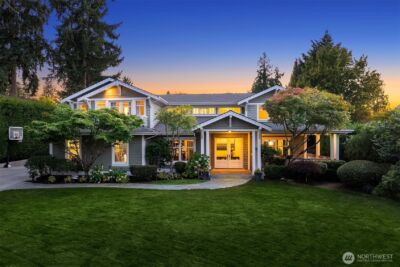 4427 95th Avenue NE, Yarrow Point, WA 98004