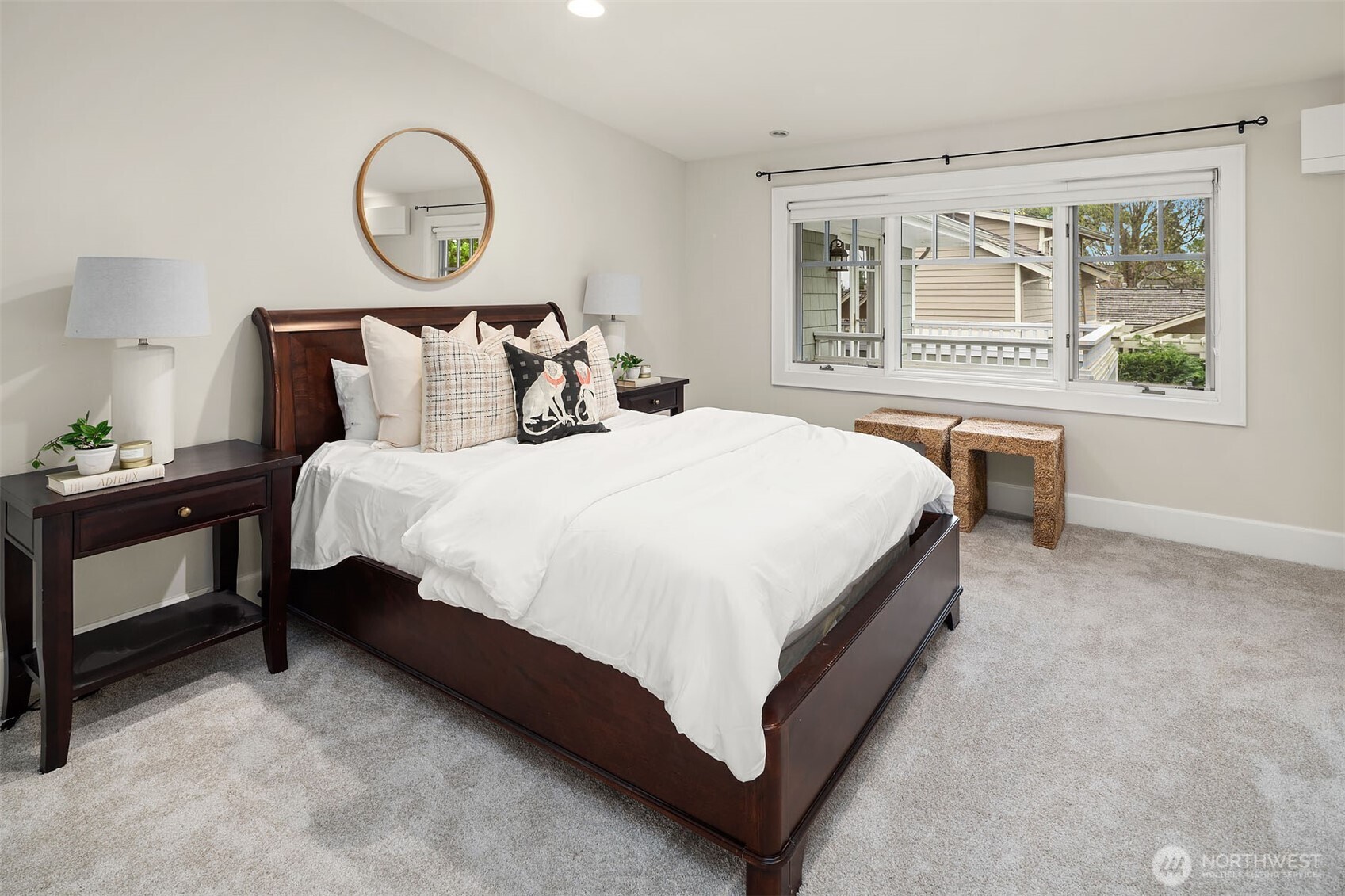 4427 95th Avenue NE, Yarrow Point, WA 98004
