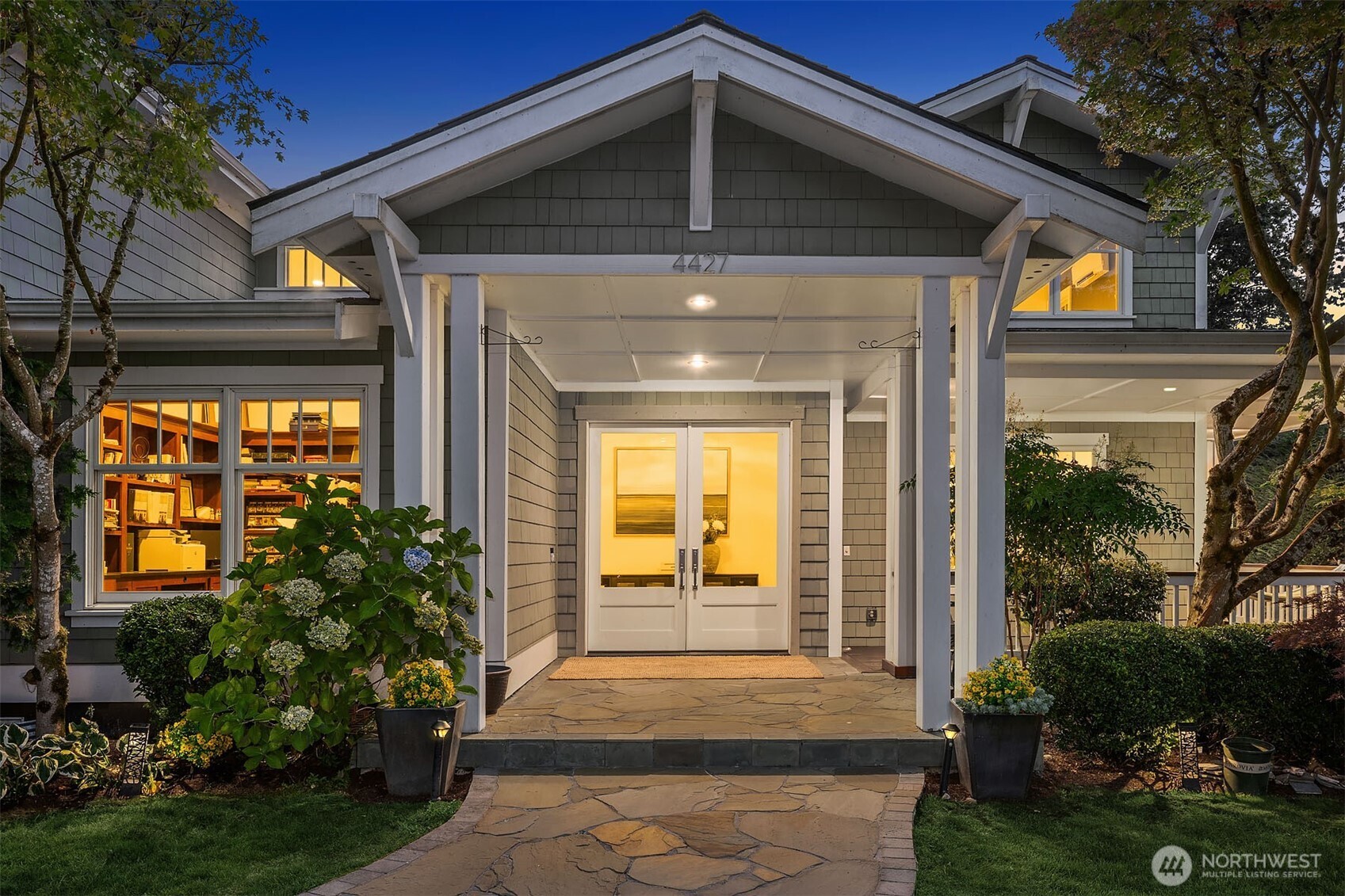 4427 95th Avenue NE, Yarrow Point, WA 98004