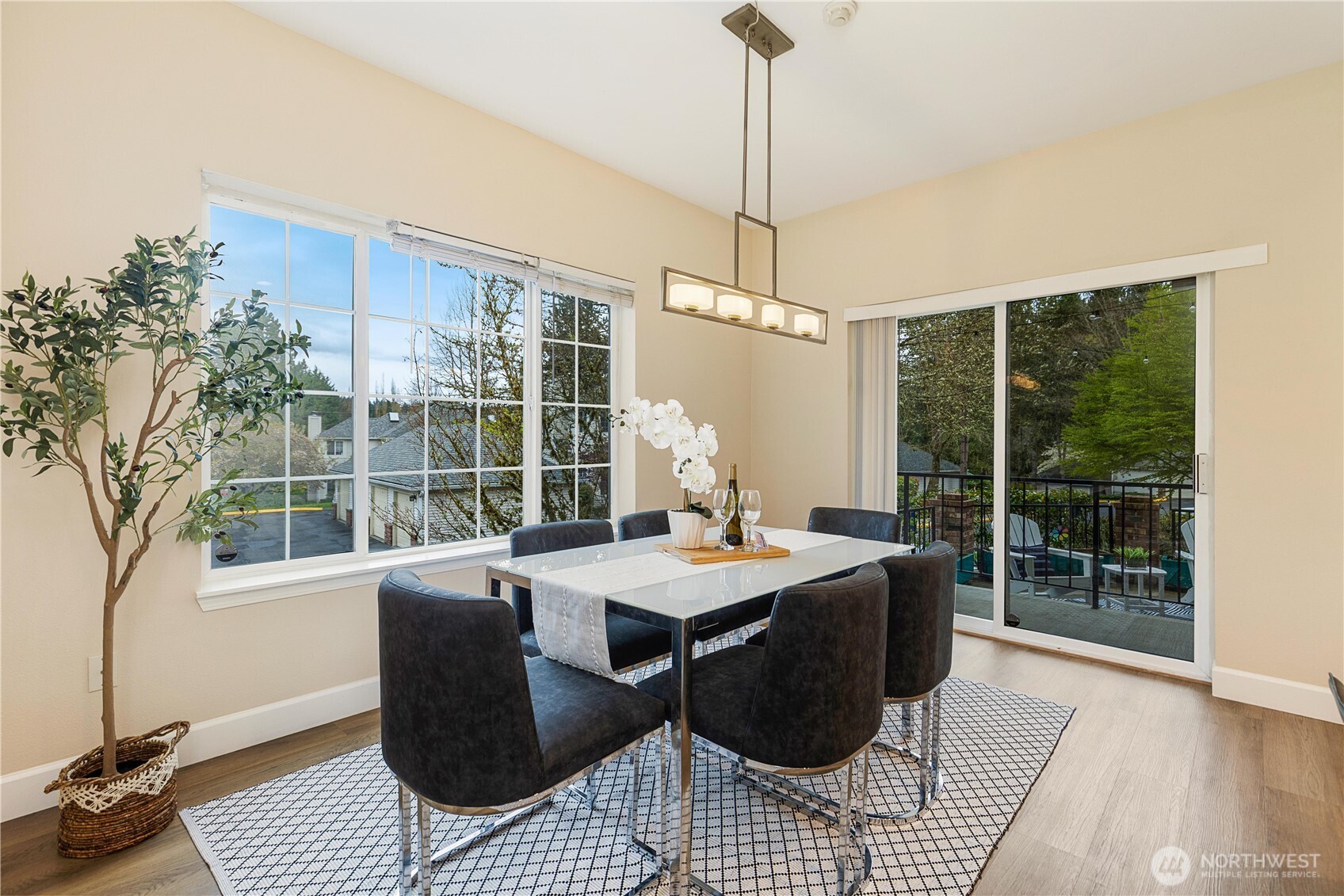 10909 Avondale Road NE #P161, Redmond, WA 98052