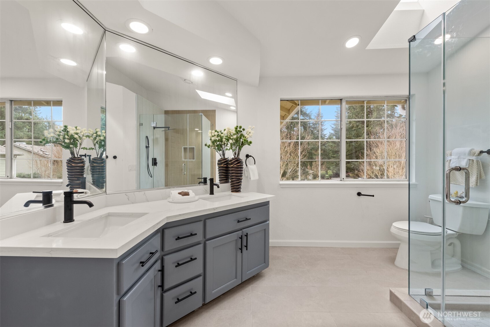 15795 Northup Way #7, Bellevue, WA 98008