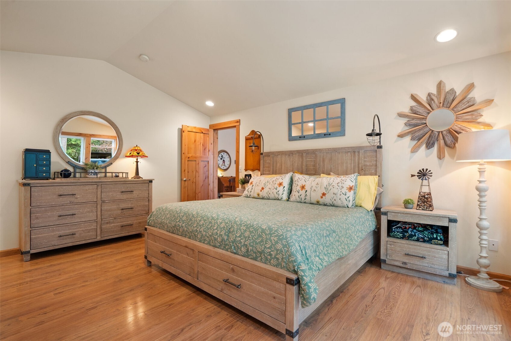 20623 Mainland View Place NE, Suquamish, WA 98392