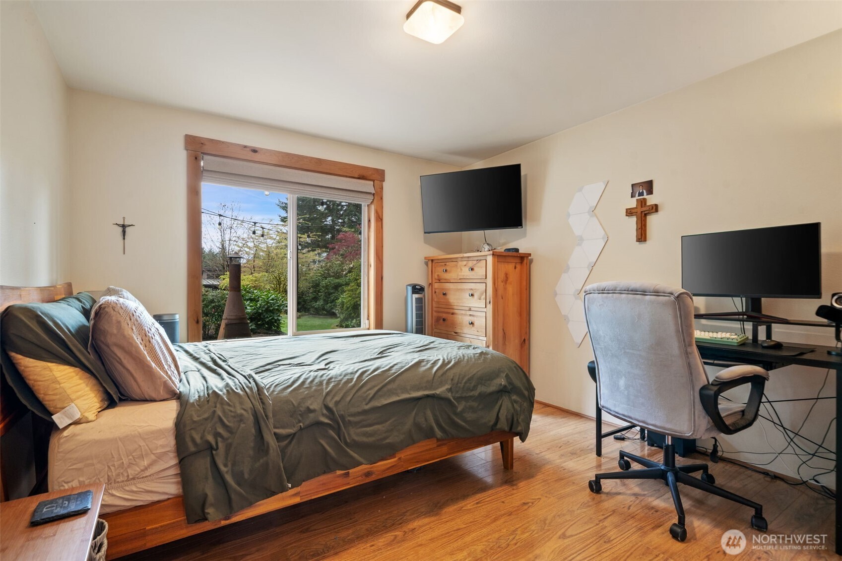 20623 Mainland View Place NE, Suquamish, WA 98392
