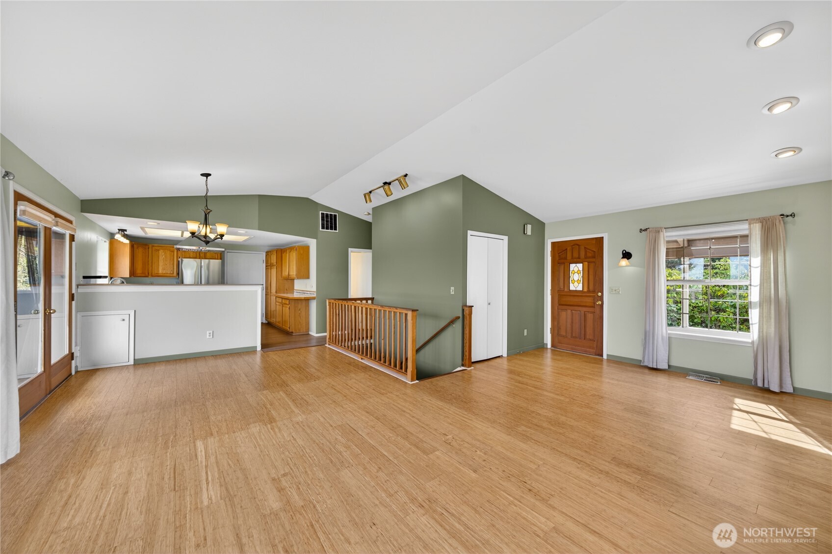 3508 W 8th Street , Anacortes, WA 98221