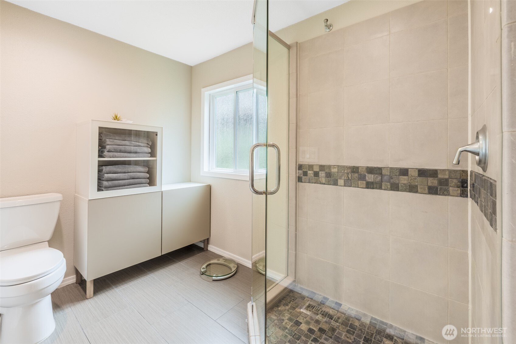 18967 127th Place SE, Renton, WA 98058